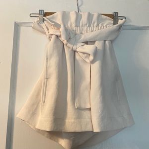 Aritzia Wilfred ivory shorts